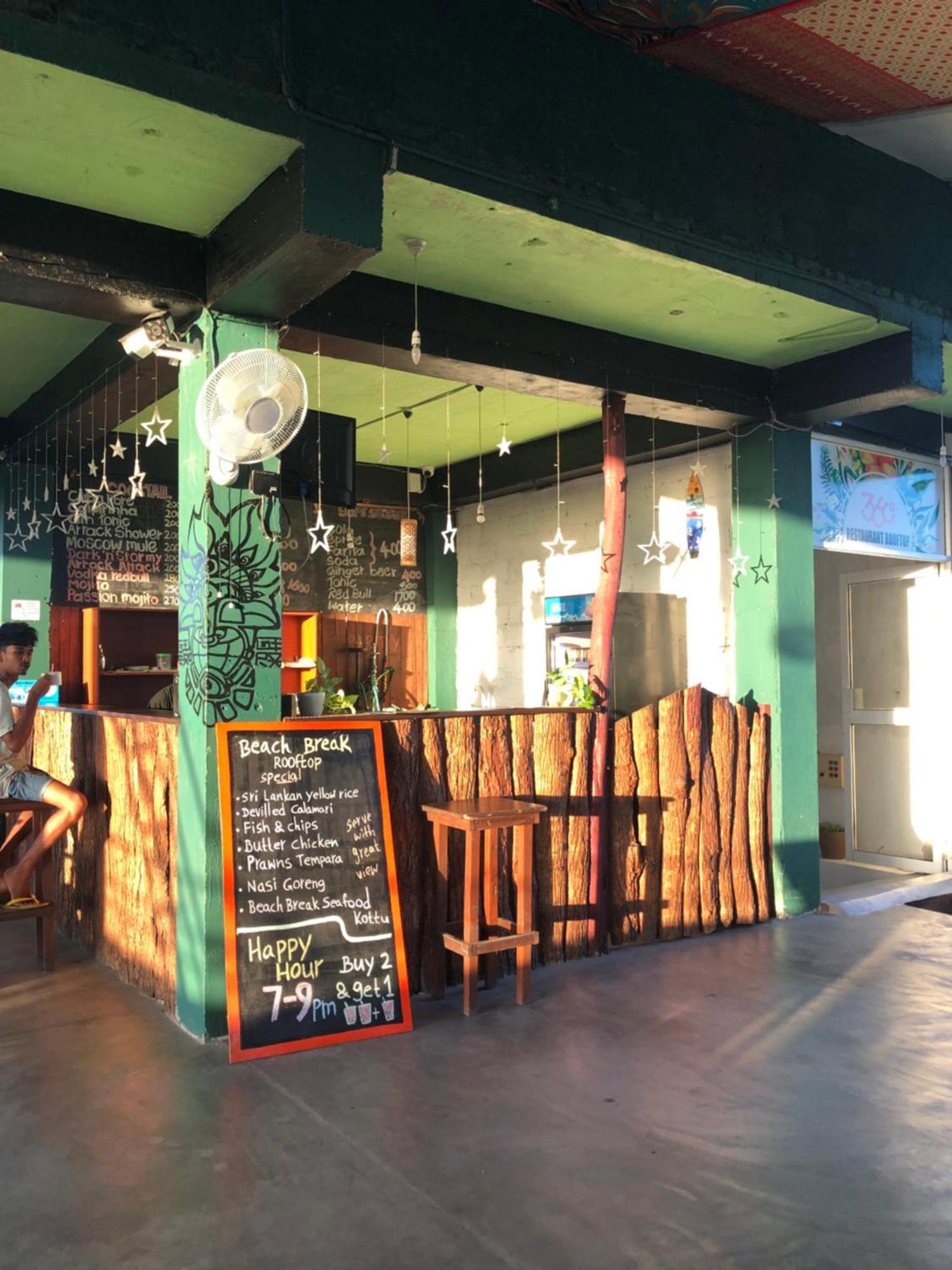 Beach Break Surf Hostel Велигама Экстерьер фото