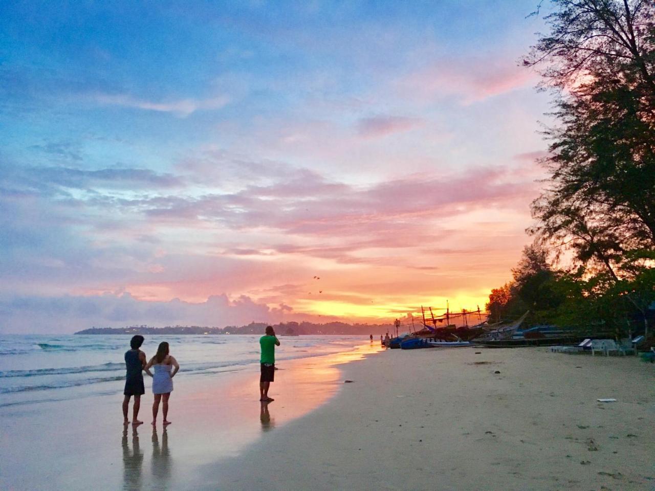 Beach Break Surf Hostel Велигама Экстерьер фото